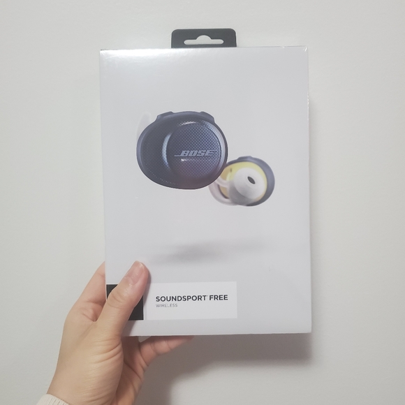 Brand New Bose Soundsport Free Wireless Buds - Picture 2 of 6